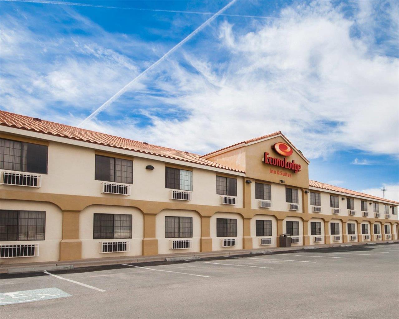 Econo Lodge Inn and Suites El Paso West
