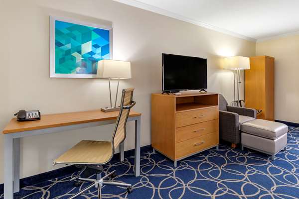 Suite - Comfort Inn & Suites West Energy Corridor Houston - I-10, Exit 753