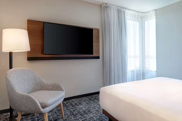 Suite - Hyatt Place Hotel West Ottawa