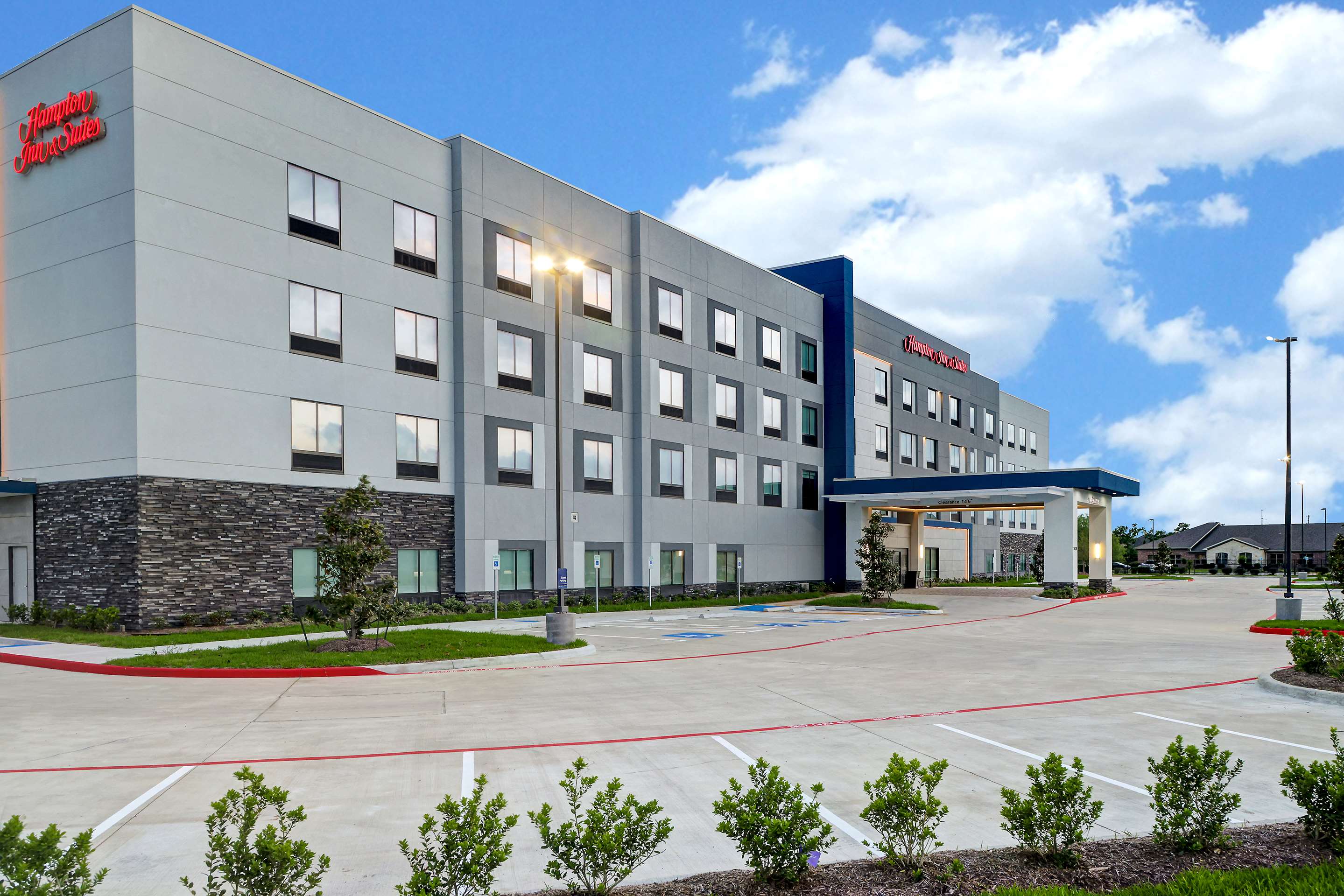Exterior | Hampton Inn & Suites Houston East Beltway 8, Tx