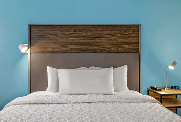  - Tru by Hilton Hotel Downtown Minneapolis