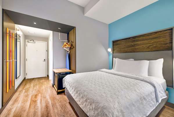  - Tru by Hilton Hotel Downtown Minneapolis