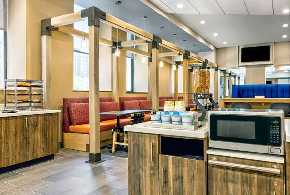 Amenities - Tru by Hilton Hotel Downtown Minneapolis