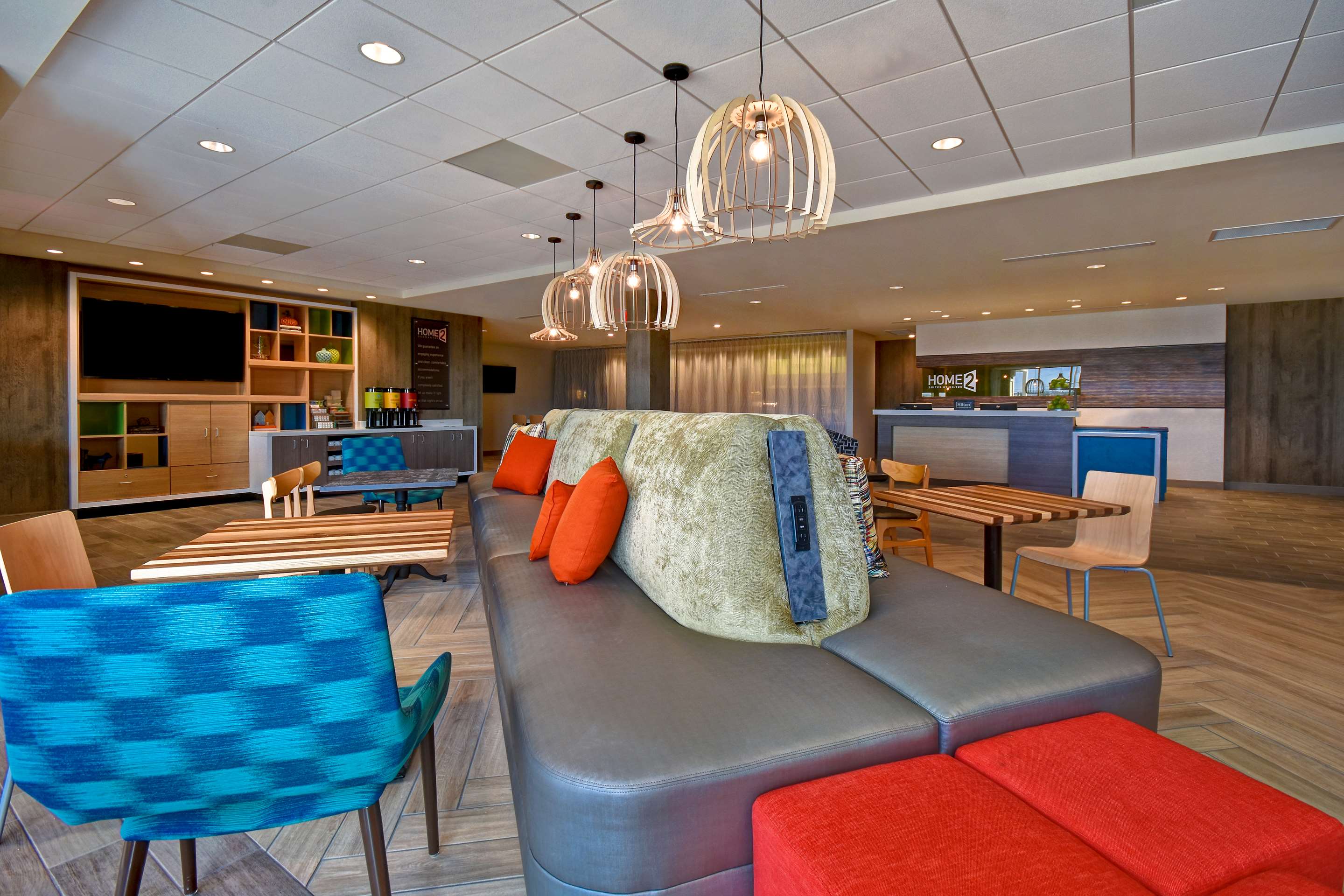 Reception | Home2 Suites by Hilton Bowling Green