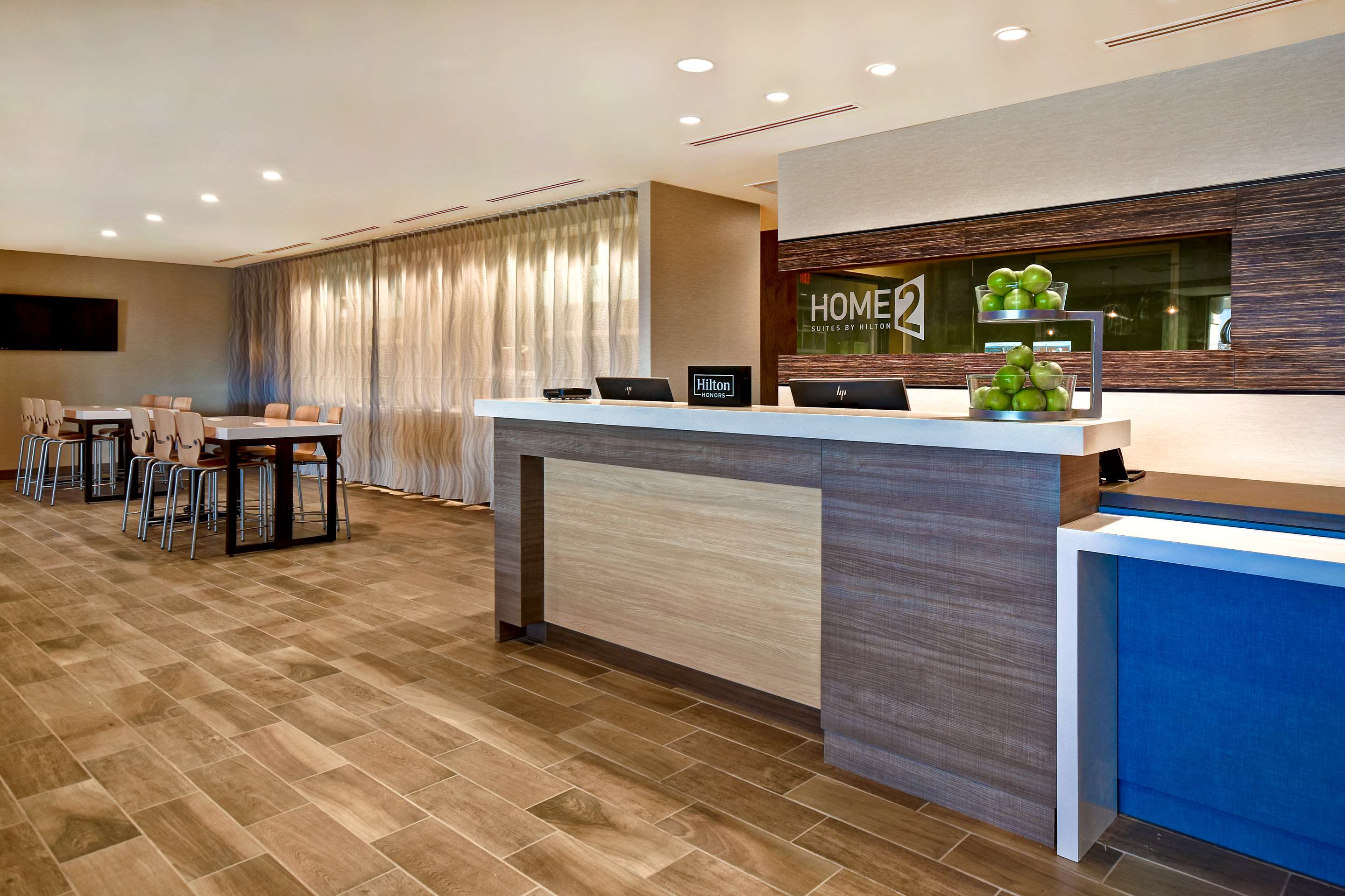 Reception | Home2 Suites by Hilton Bowling Green