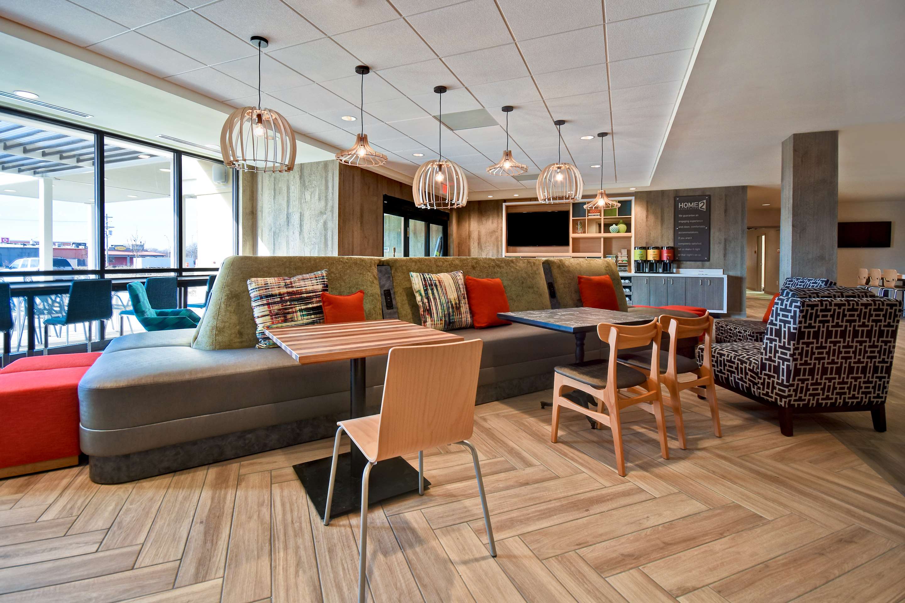 Lobby | Home2 Suites by Hilton Bowling Green