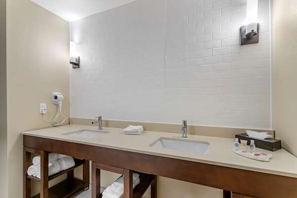 Suite - Comfort Inn & Suites Waller