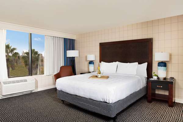  - Hotel Lulu Anaheim - I-5, Exit 109