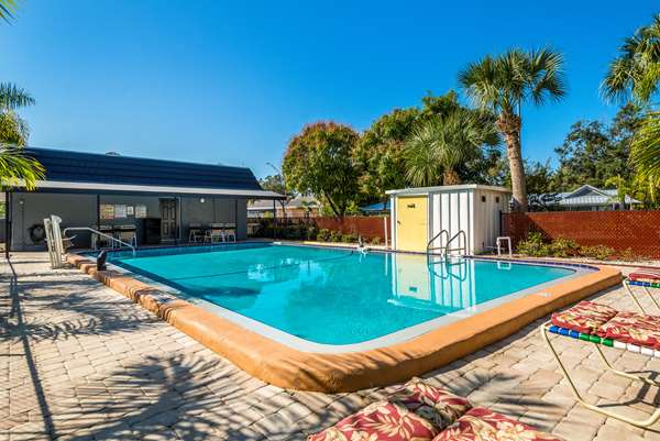 Pool - SureStay Hotel by Best Western North Sarasota