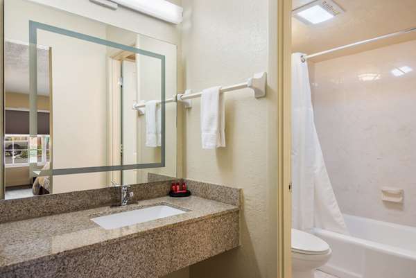  - SureStay Hotel by Best Western North Sarasota
