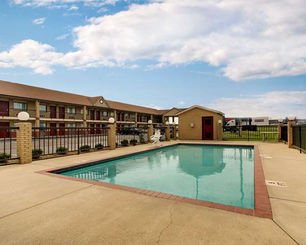 Pool - SureStay Hotel by Best Western Richland - I-20, Exit 47