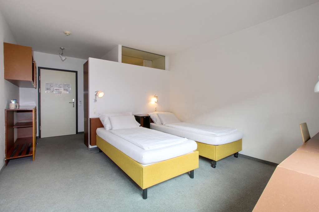 KYRIAD VIENNA ALTMANNSDORF-guestroom-Guest Room,On-Site.jpg