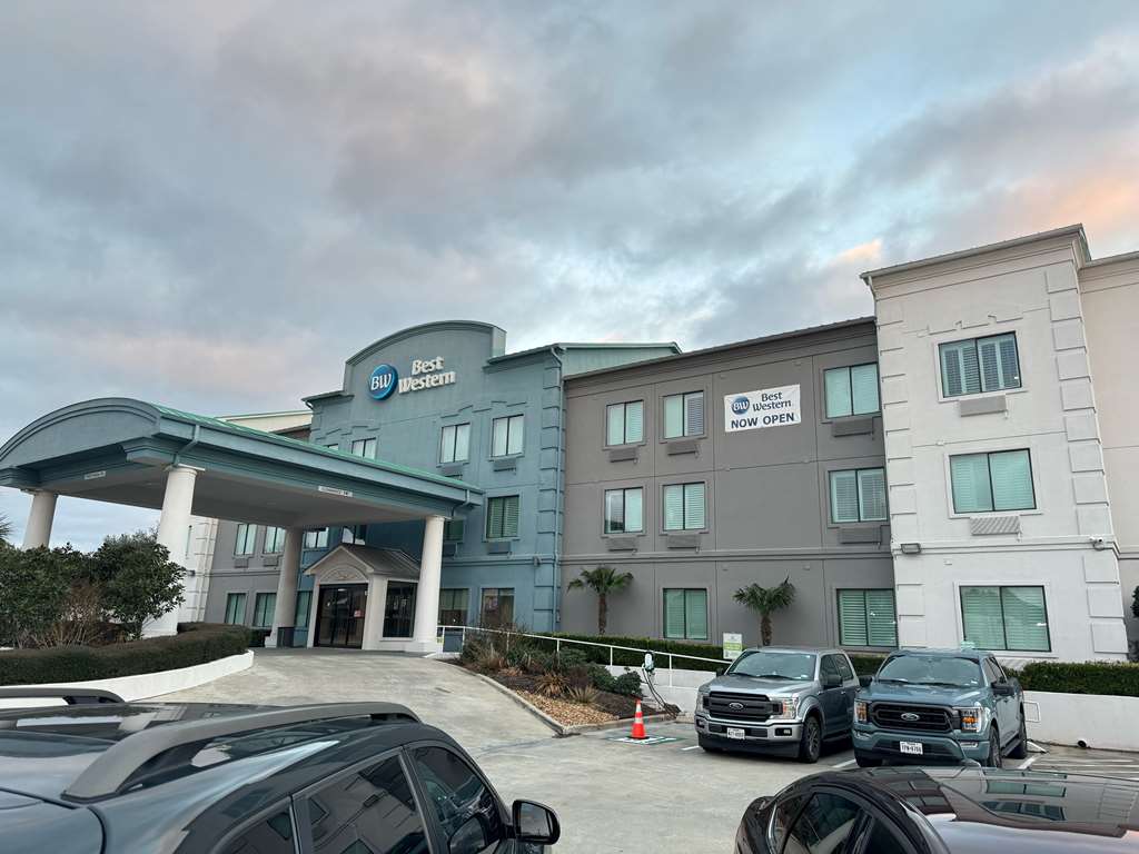 Best Western Houston Bush IAH Intercontinental Airport Inn - Tap to explore photos