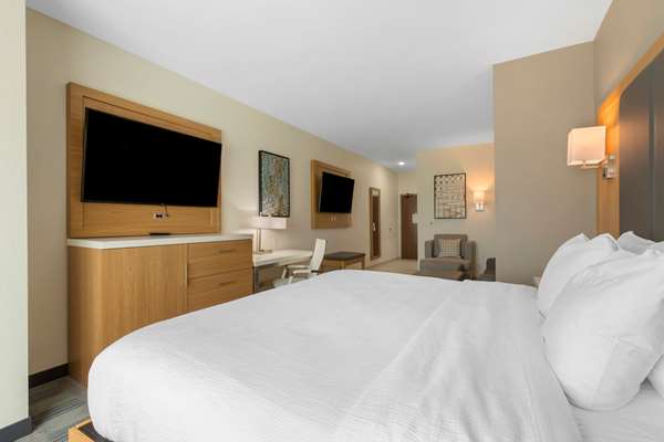  - Best Western Plus Hotel Coralville - I-80, Exit 240