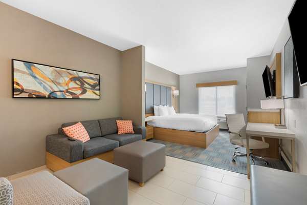  - Best Western Plus Hotel Coralville - I-80, Exit 240