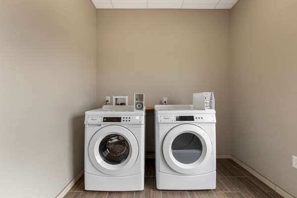  - Best Western Plus Hotel Coralville - I-80, Exit 240