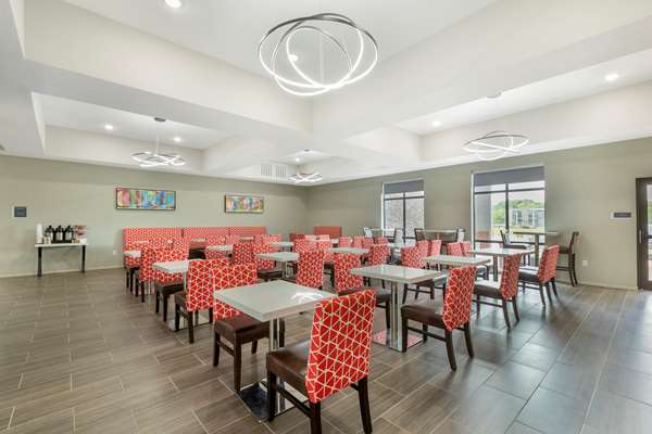 Amenities - Best Western Plus Hotel Coralville - I-80, Exit 240