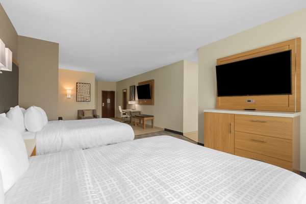  - Best Western Plus Hotel Coralville - I-80, Exit 240