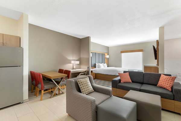  - Best Western Plus Hotel Coralville - I-80, Exit 240