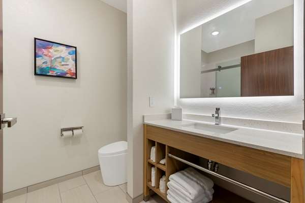  - Best Western Plus Hotel Coralville - I-80, Exit 240