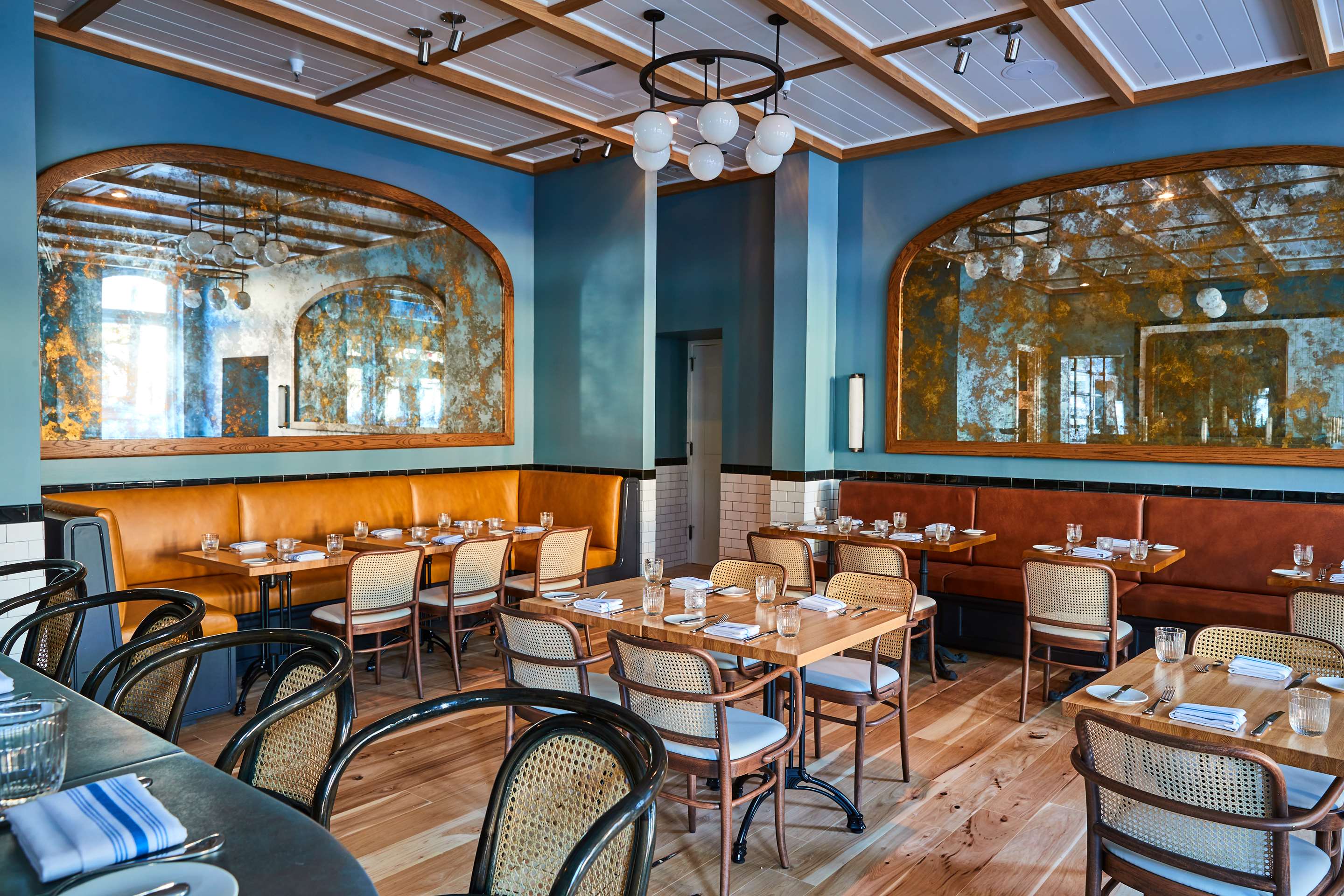 St. Neo's Brasserie | The Drayton Hotel