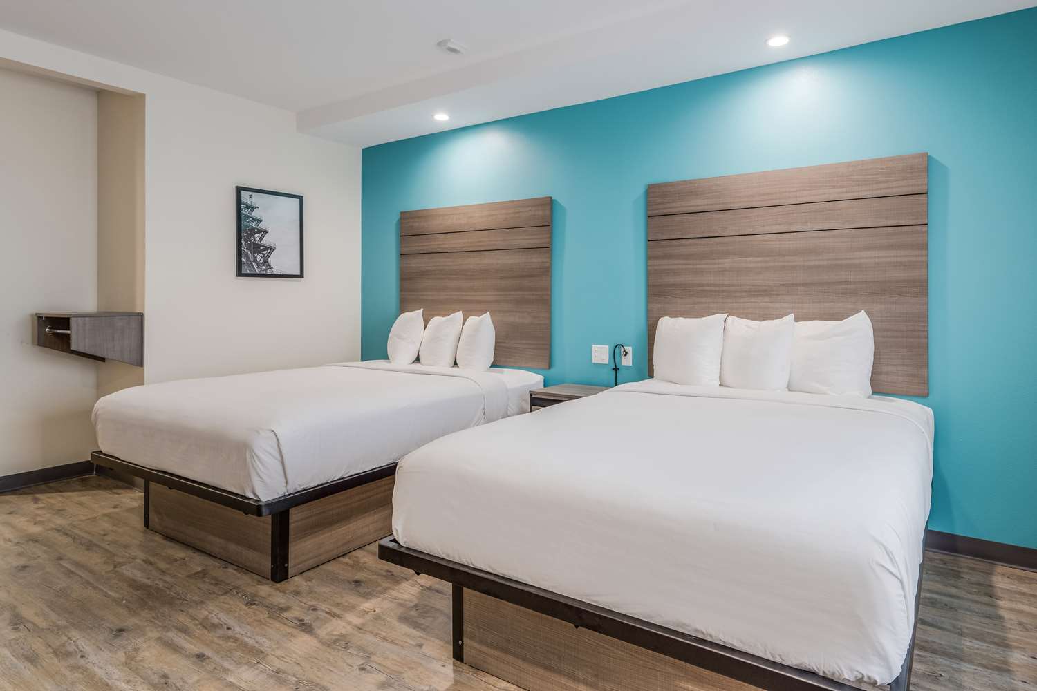 2 Queen Beds Room Accessible Non-Smoking image