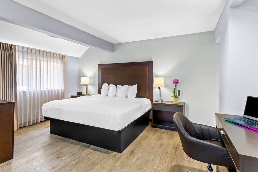 SureStay Studio by Best Western Pensacola-guestroom-Guest Room,On-Site.jpg