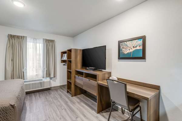  - WoodSpring Suites Farmington Hills