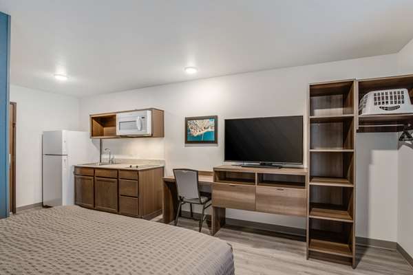  - WoodSpring Suites Farmington Hills