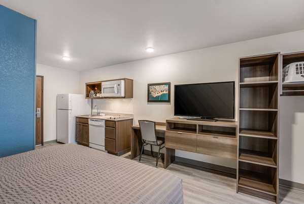  - WoodSpring Suites Farmington Hills