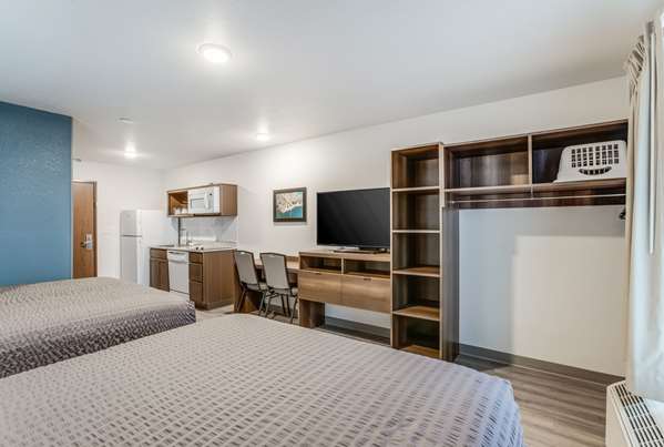  - WoodSpring Suites Farmington Hills