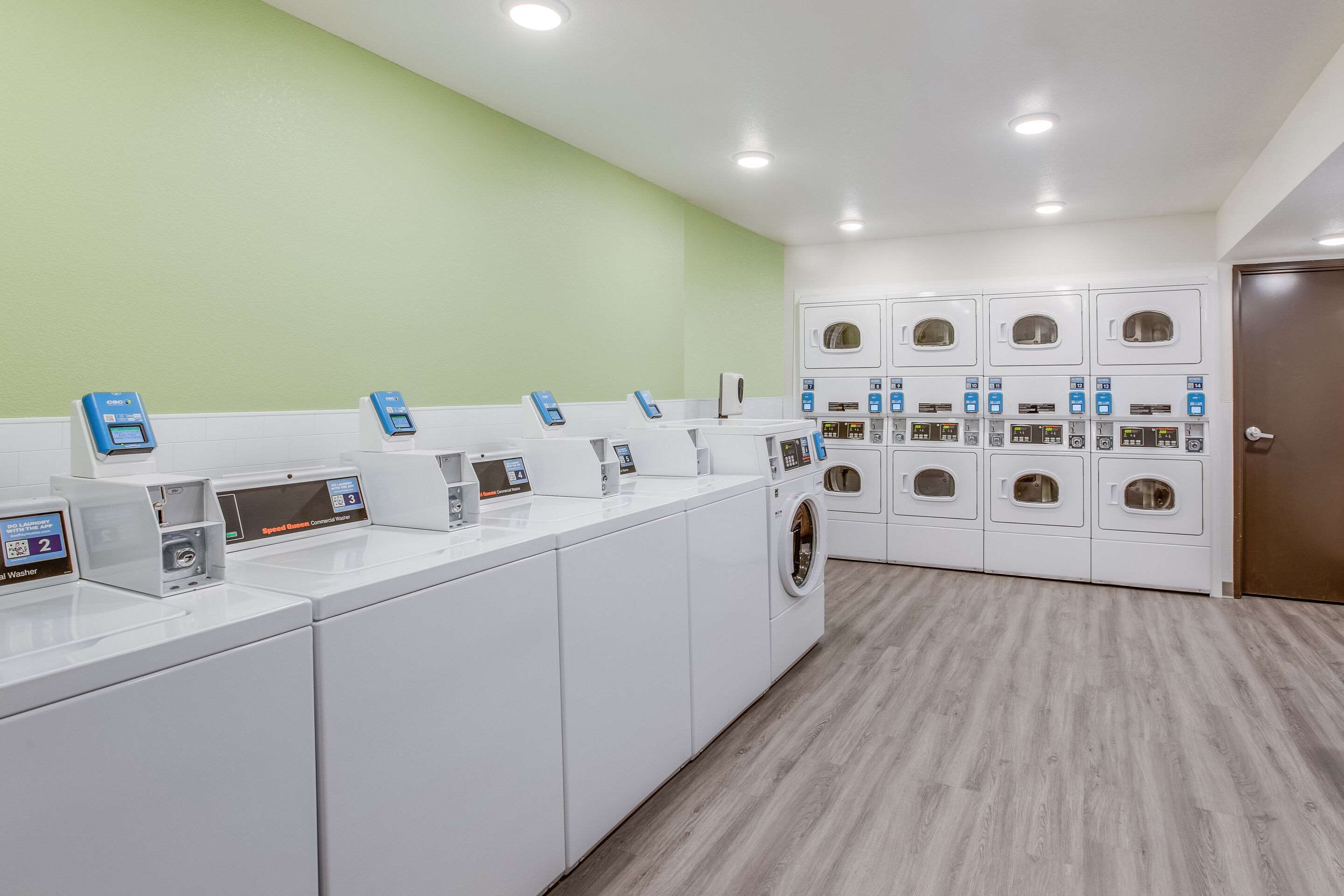Guest laundry facilities | WoodSpring Suites Detroit Farmington Hills