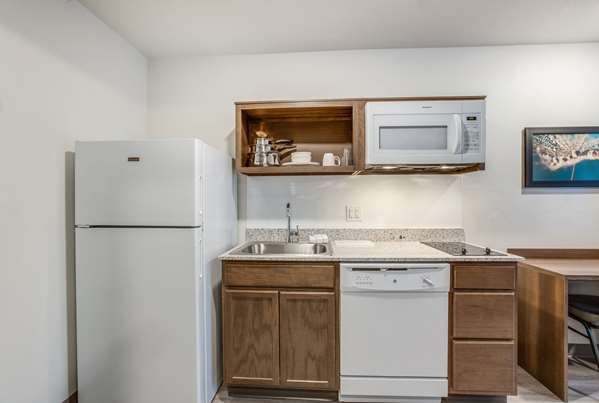  - WoodSpring Suites Farmington Hills