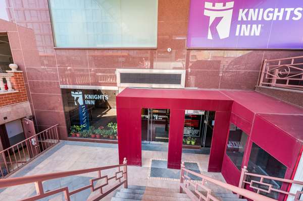 Exterior view - Knights Inn Brooklyn New York