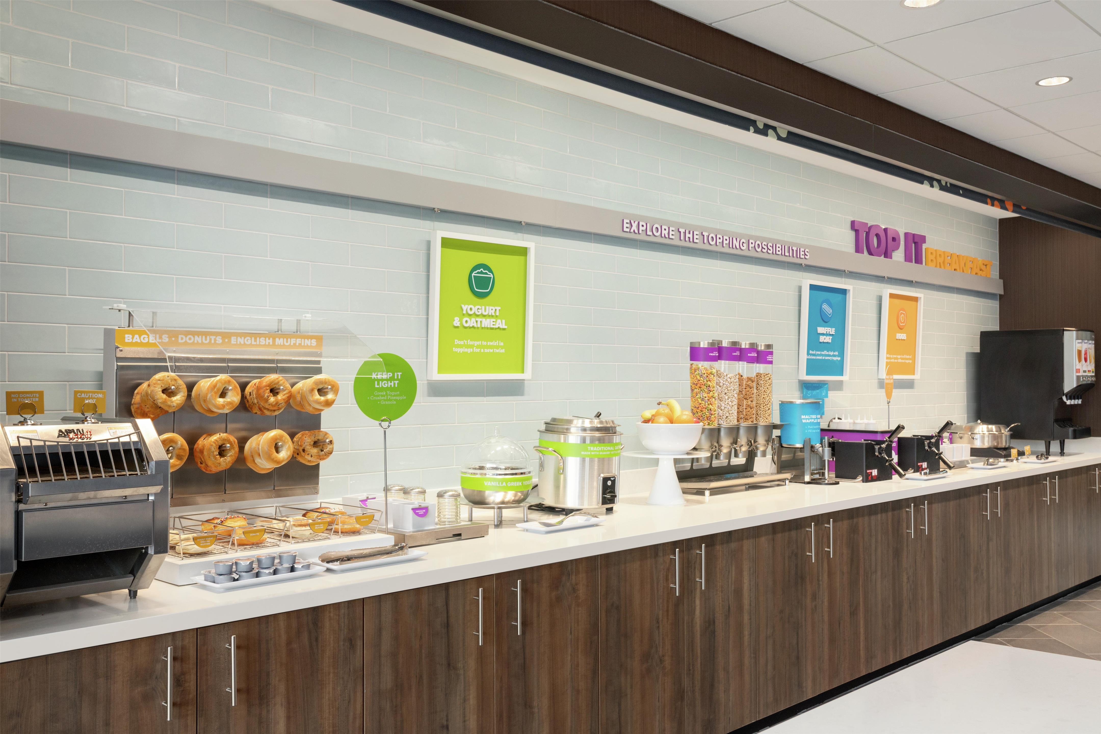 Breakfast Area | Tru By Hilton Frisco Dallas, TX