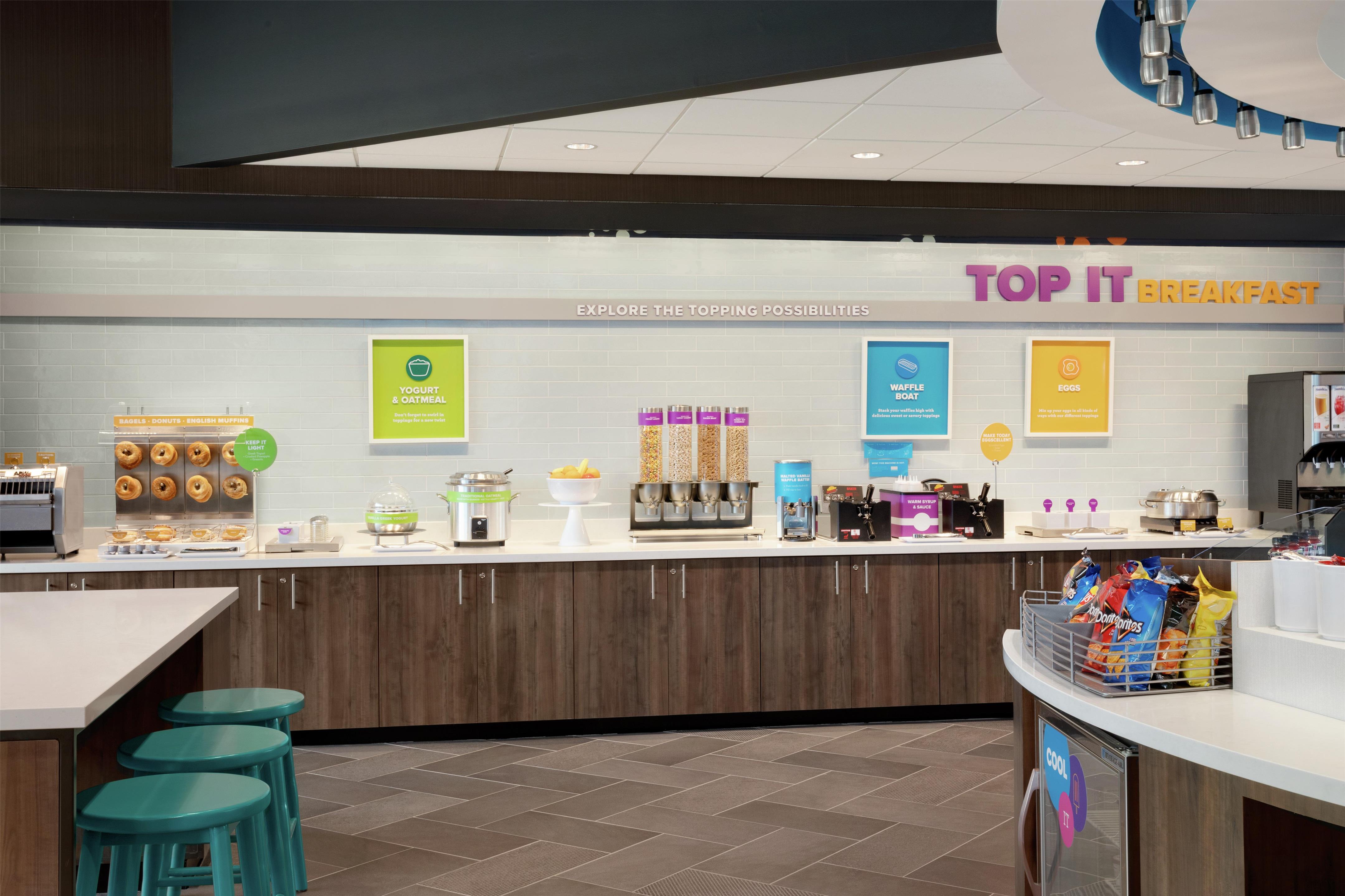 Breakfast Area | Tru By Hilton Frisco Dallas, TX