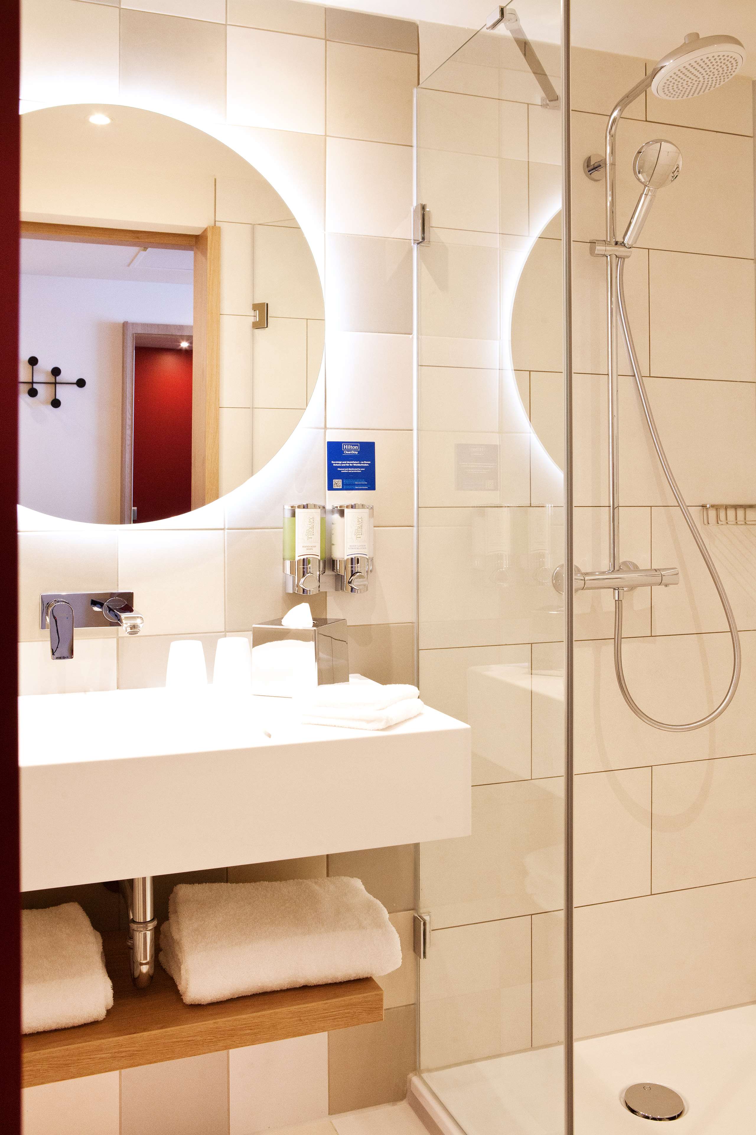 Hampton by Hilton Munich Airport South Room Type - TWIN ROOM