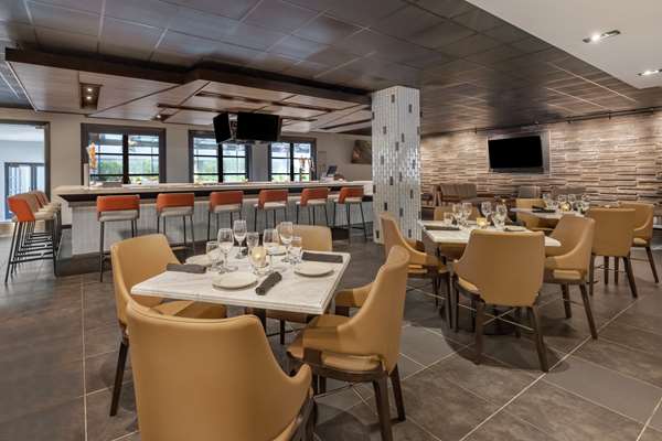 Restaurant - DoubleTree by Hilton Hotel North South San Francisco