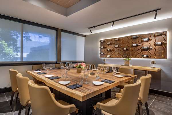 Restaurant - DoubleTree by Hilton Hotel North South San Francisco