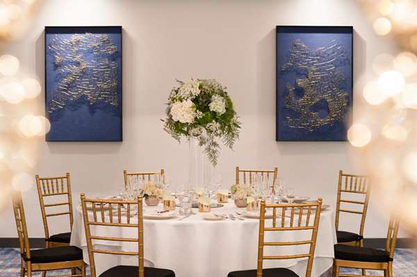 Restaurant - DoubleTree by Hilton Hotel North South San Francisco