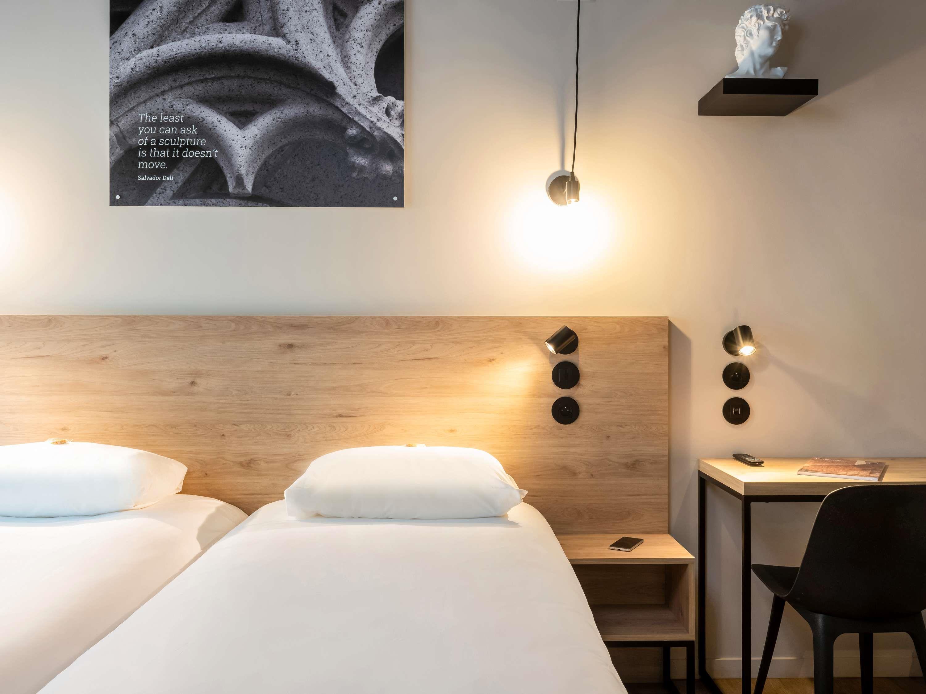 Ibis Styles Namur Room Type - Standard Room with 2 single beds, with Balcony