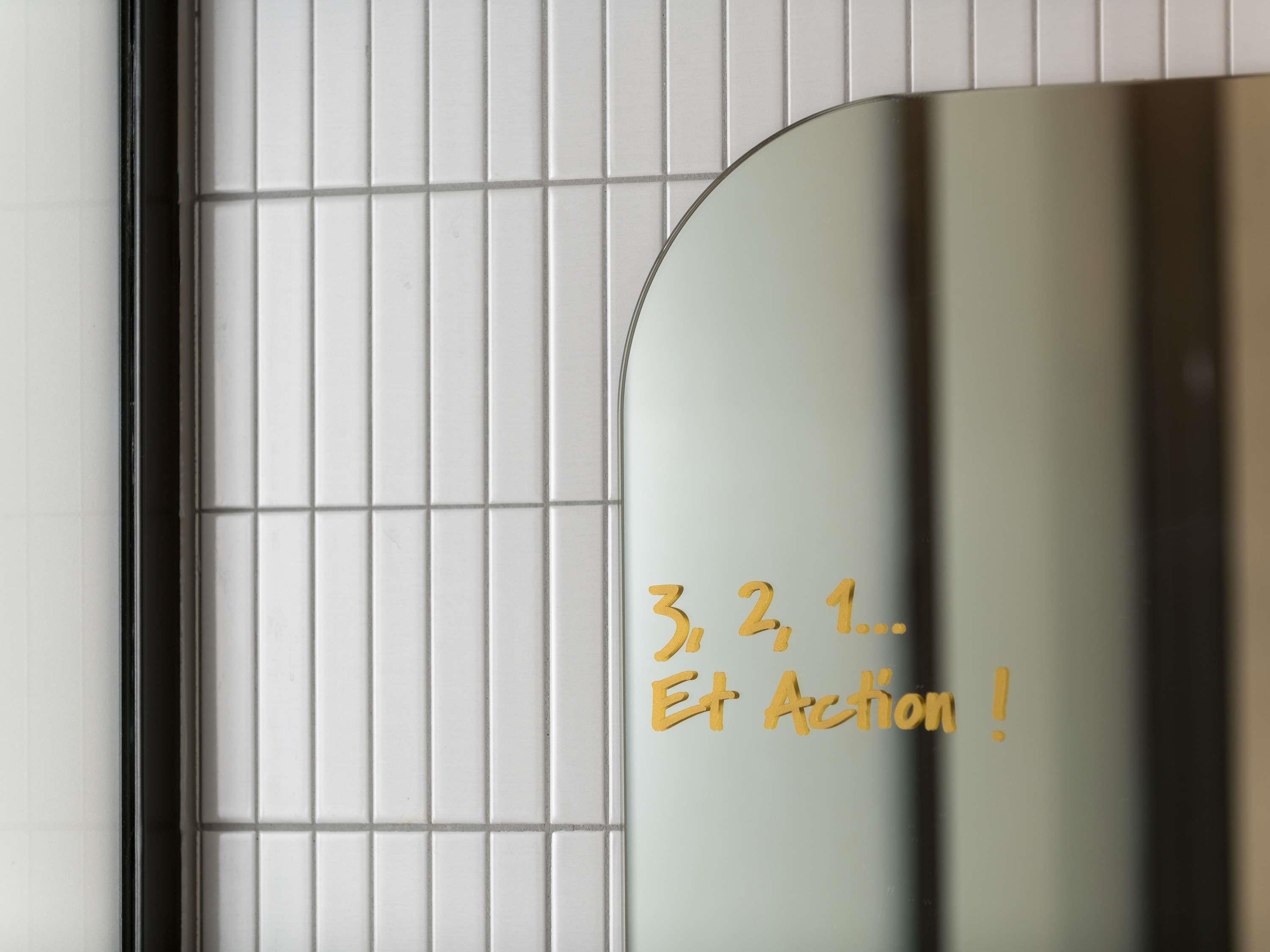 Ibis Styles Namur Room Type - Standard Room with 1 double bed and 1 single bed