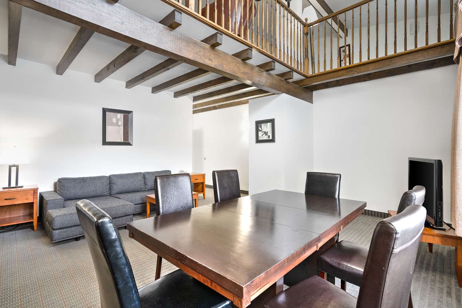 Hotel le Victorin Victoriaville, QC See Discounts