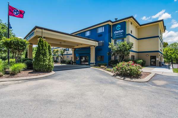 Exterior view - Clarion Pointe Hotel Franklin - I-65, Exit 65