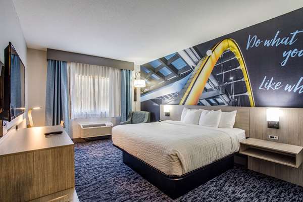  - Clarion Pointe Hotel Franklin - I-65, Exit 65