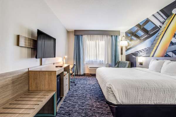  - Clarion Pointe Hotel Franklin - I-65, Exit 65