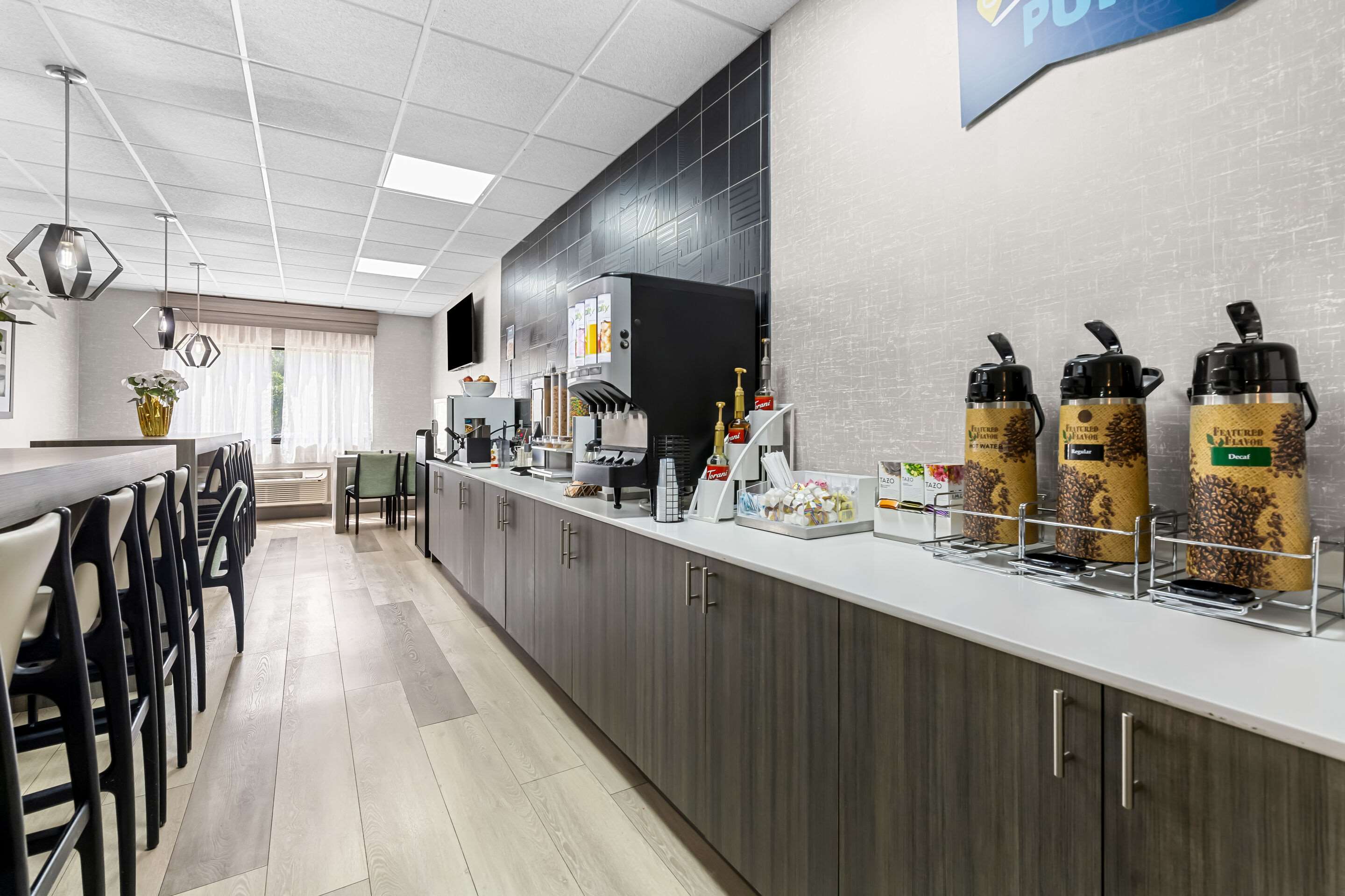 Breakfast area