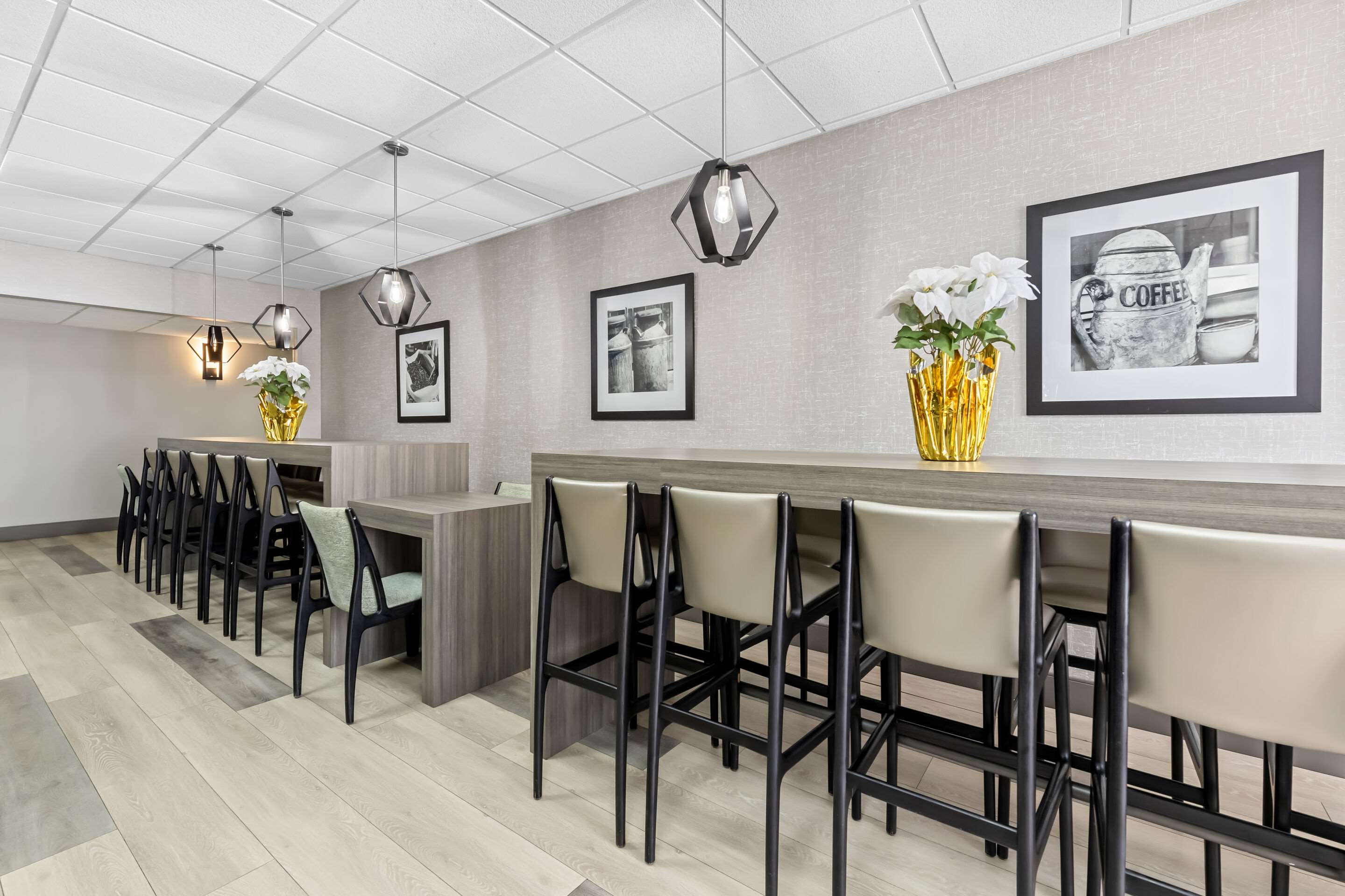 Breakfast area