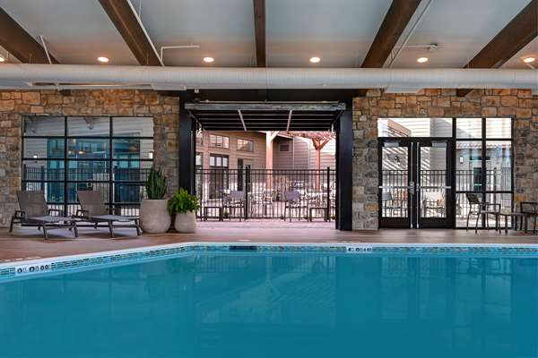 Pool - Homewood Suites by Hilton Eagle