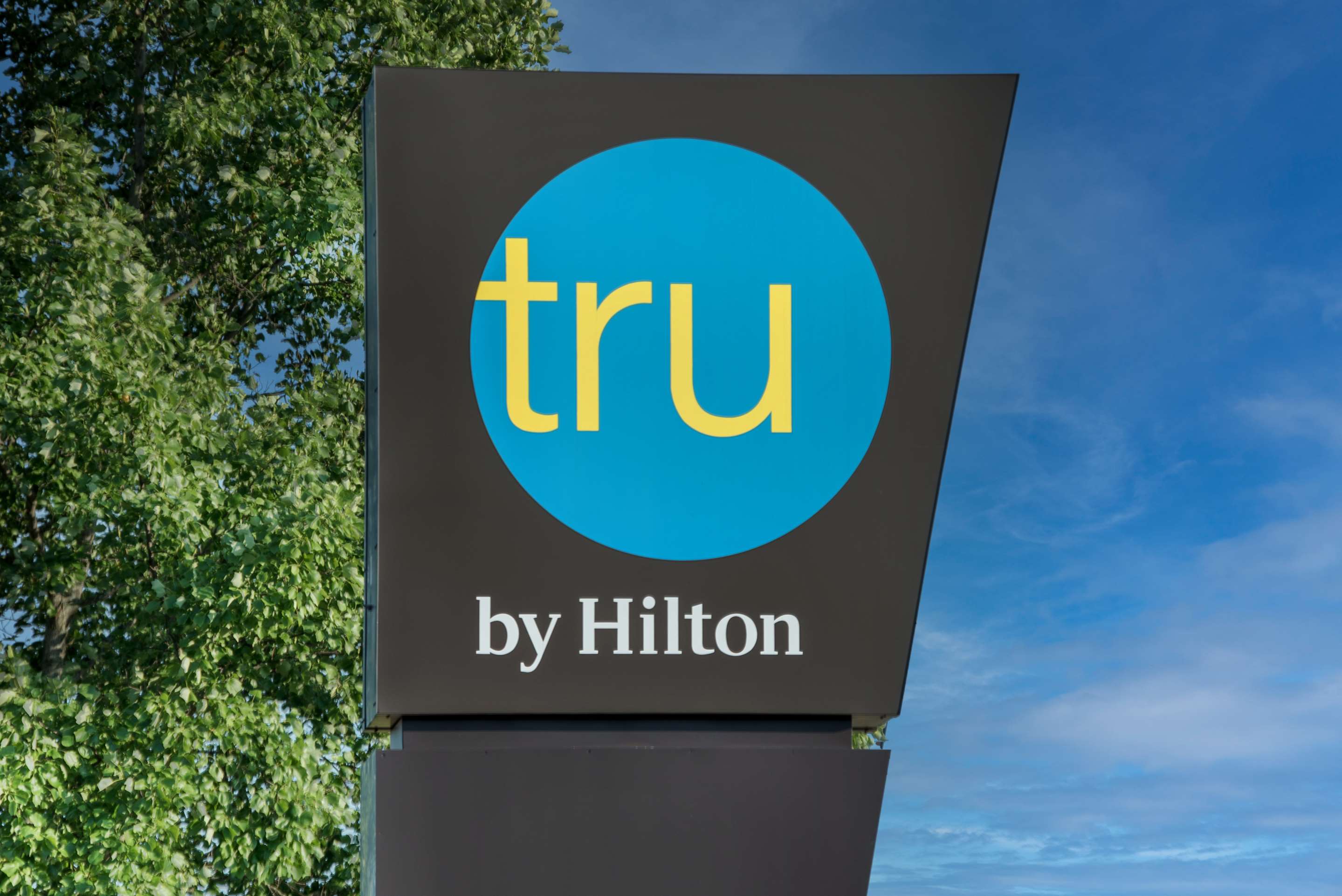Exterior | Tru by Hilton Warsaw